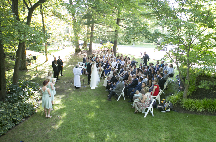 Pomme_wedding_radnor_PA_heidi_roland_photography_philadelphia_groom_bride_ceremony_outside