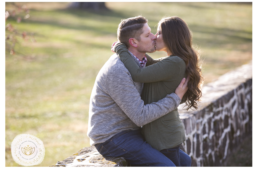engagement-photos_philadelphia-photography_heidi-roland_winter-valley forge national park engagement-session_wedding-photography_save-the-date-cards_stone wall