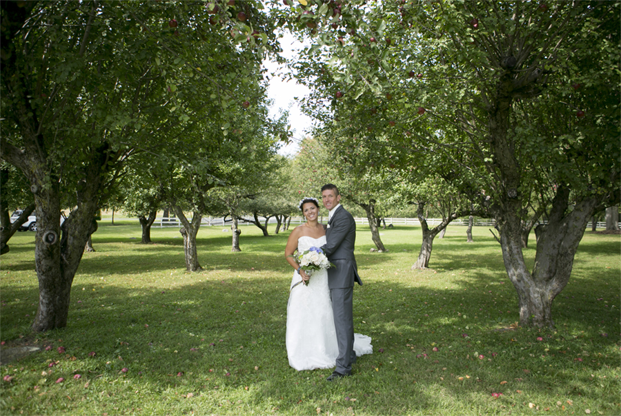 Heidi_Roland_Photography_Pocono_wedding_Memorytown_USA_Country_wedding_Cowgirl
