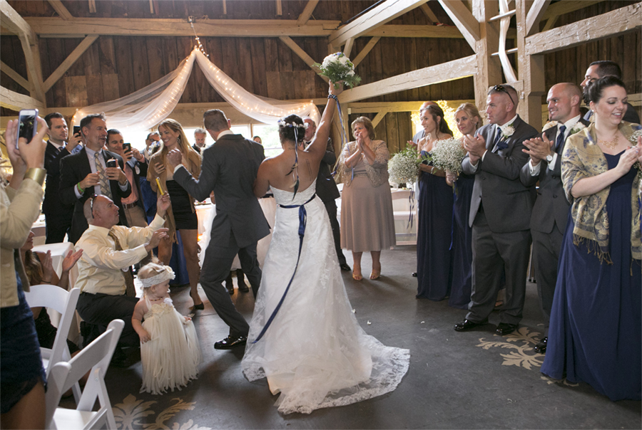 Heidi_Roland_Photography_Pocono_wedding_Memorytown_USA_Country_wedding_Cowgirl_barn_reception_details_ideas_inspriation