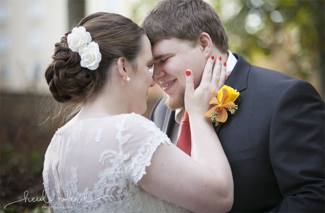 Intimate race street pier wedding, Heidi Roland Photography, Fall Philadelphia PA Wedding, red wedding nails