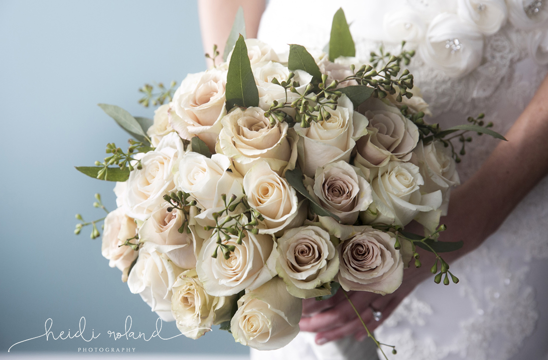 Heidi Roland Photography, Bridal flowers rose and white