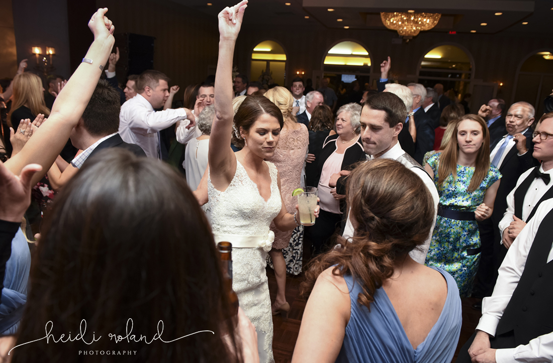 Heidi Roland Photography, white manor country club, bride dancing