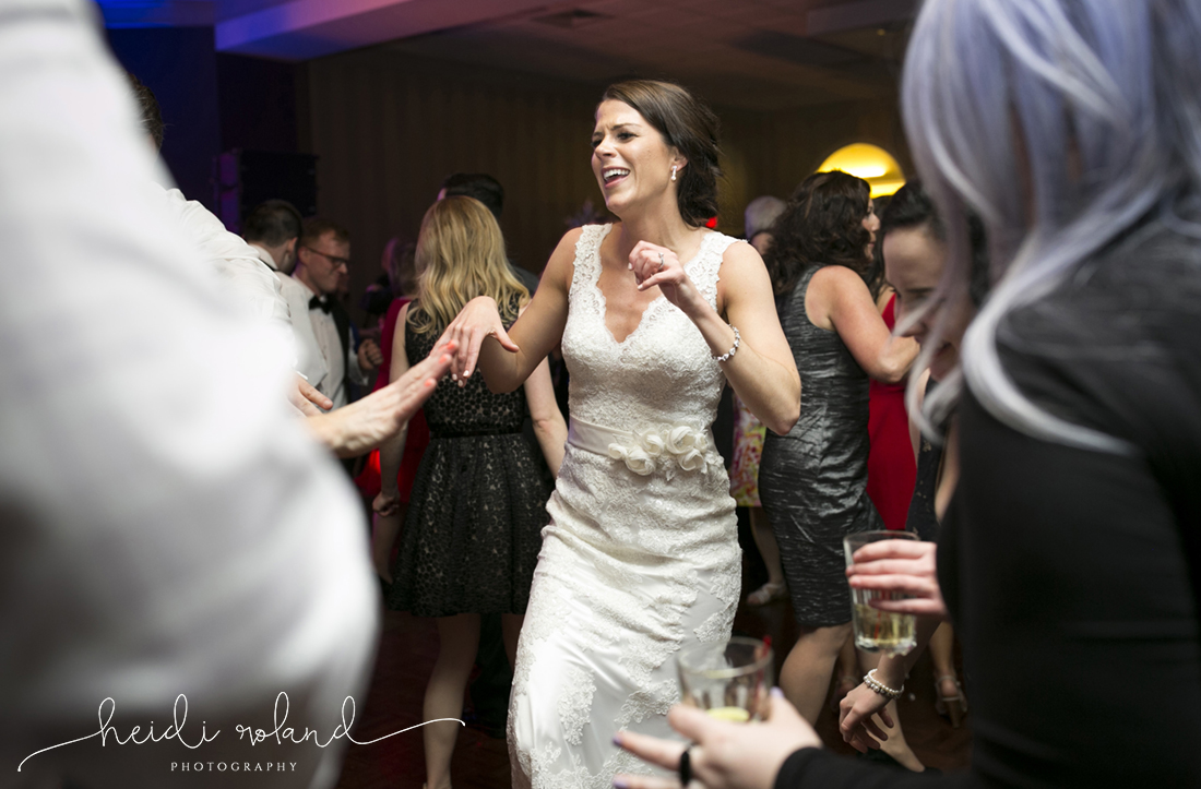 Heidi Roland Photography, white manor country club, bride dancing