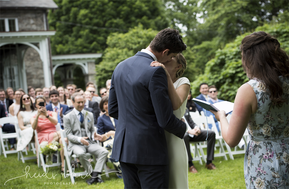 awbury arboretum wedding, wedding first kiss