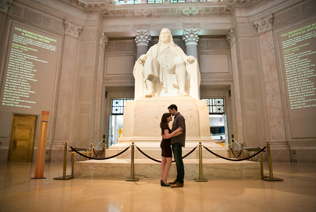 franklin institute engagement, Benjamin Franklin National Memorial, couples portriat