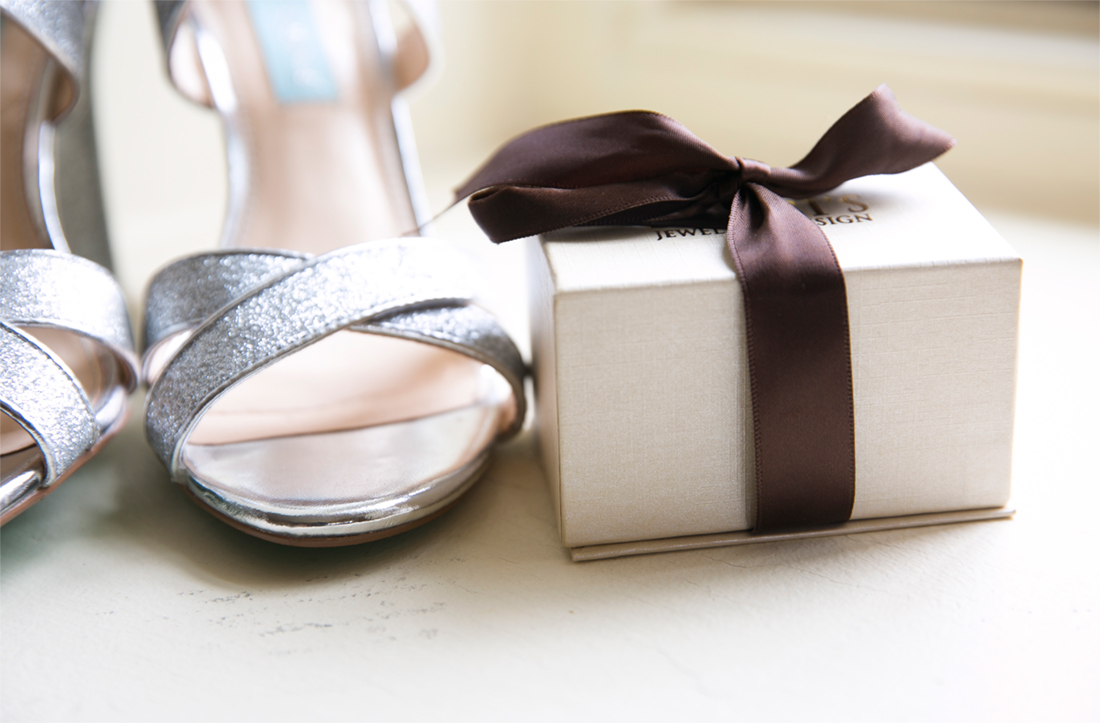 Normandy Farms Wedding, details gift and shoes