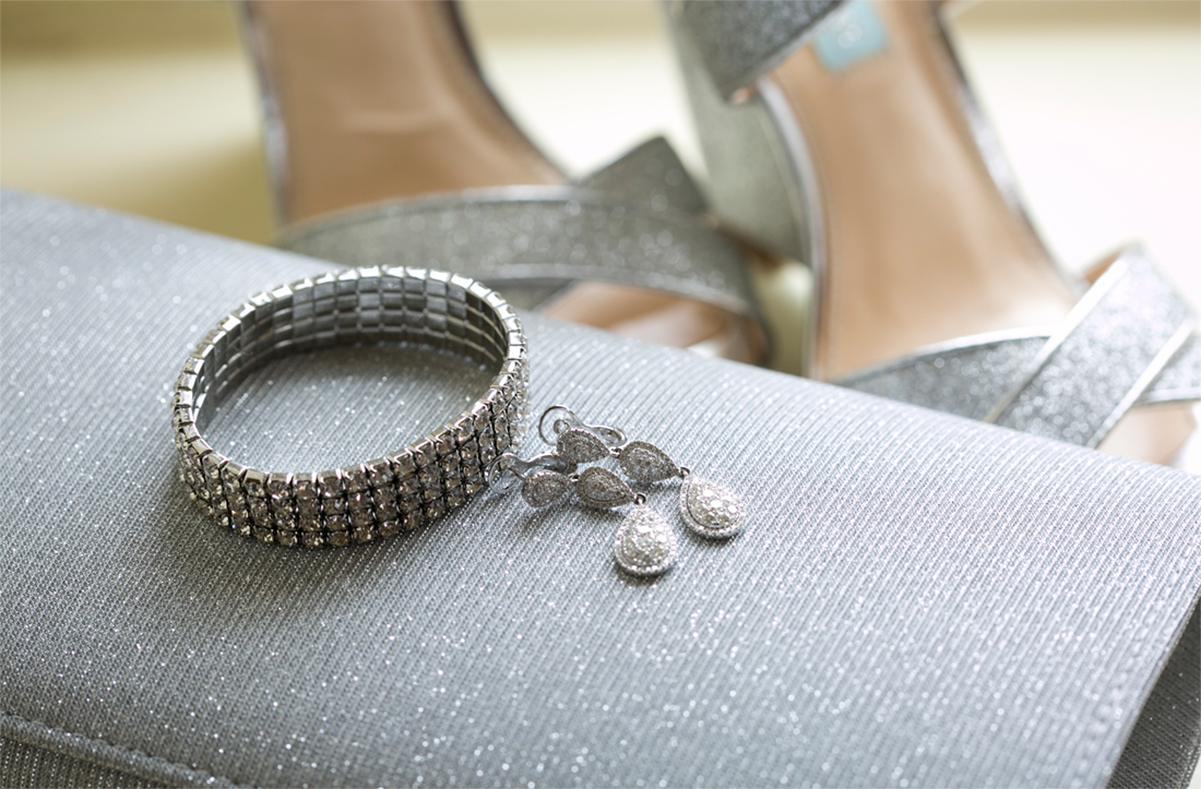 Normandy Farms Wedding, bride's bracelet, earrings, shoes and purse 