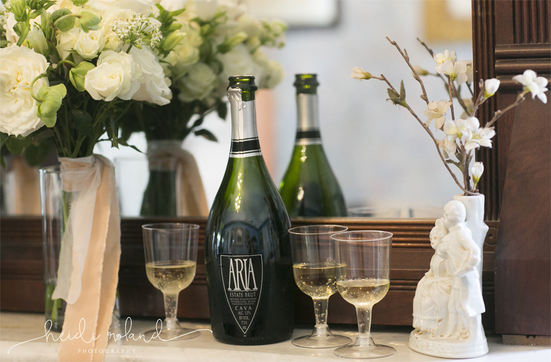 Willow Creek Winery Wedding champagne and flowers