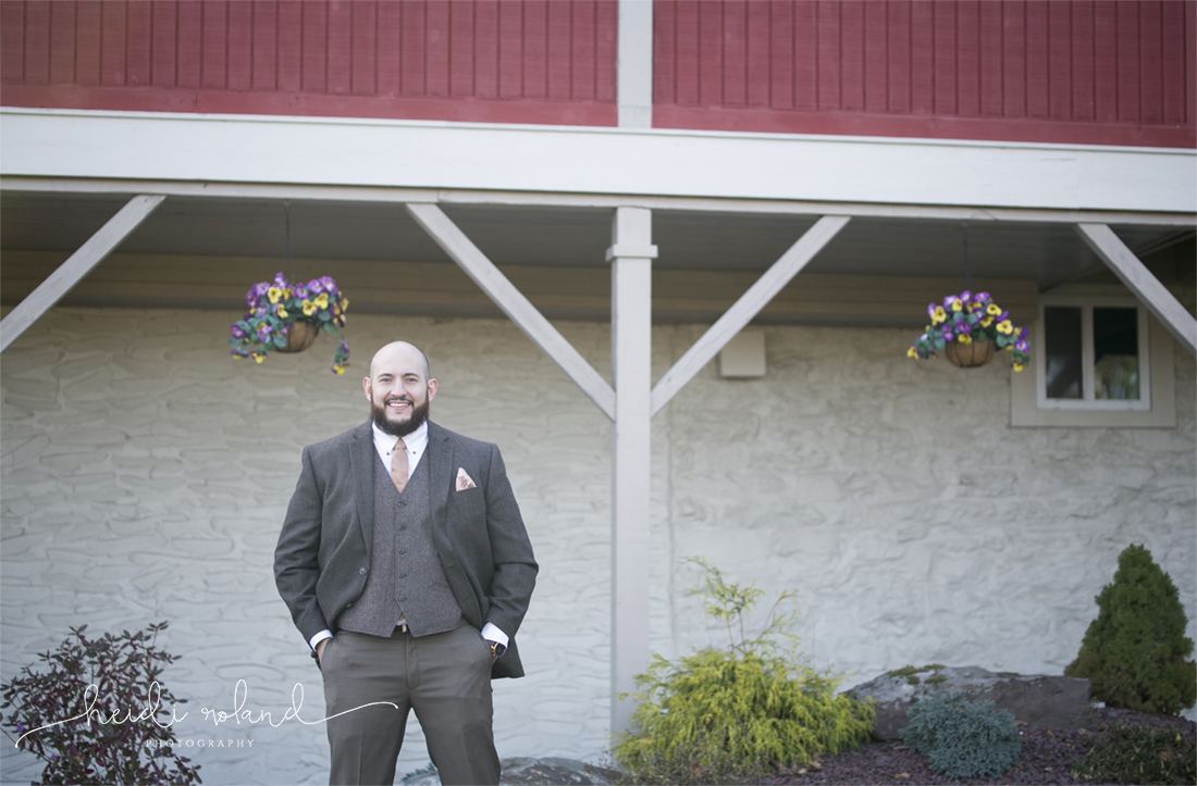 Heidi Roland Photography, Rustic Fall Wedding, groom portrait at barn