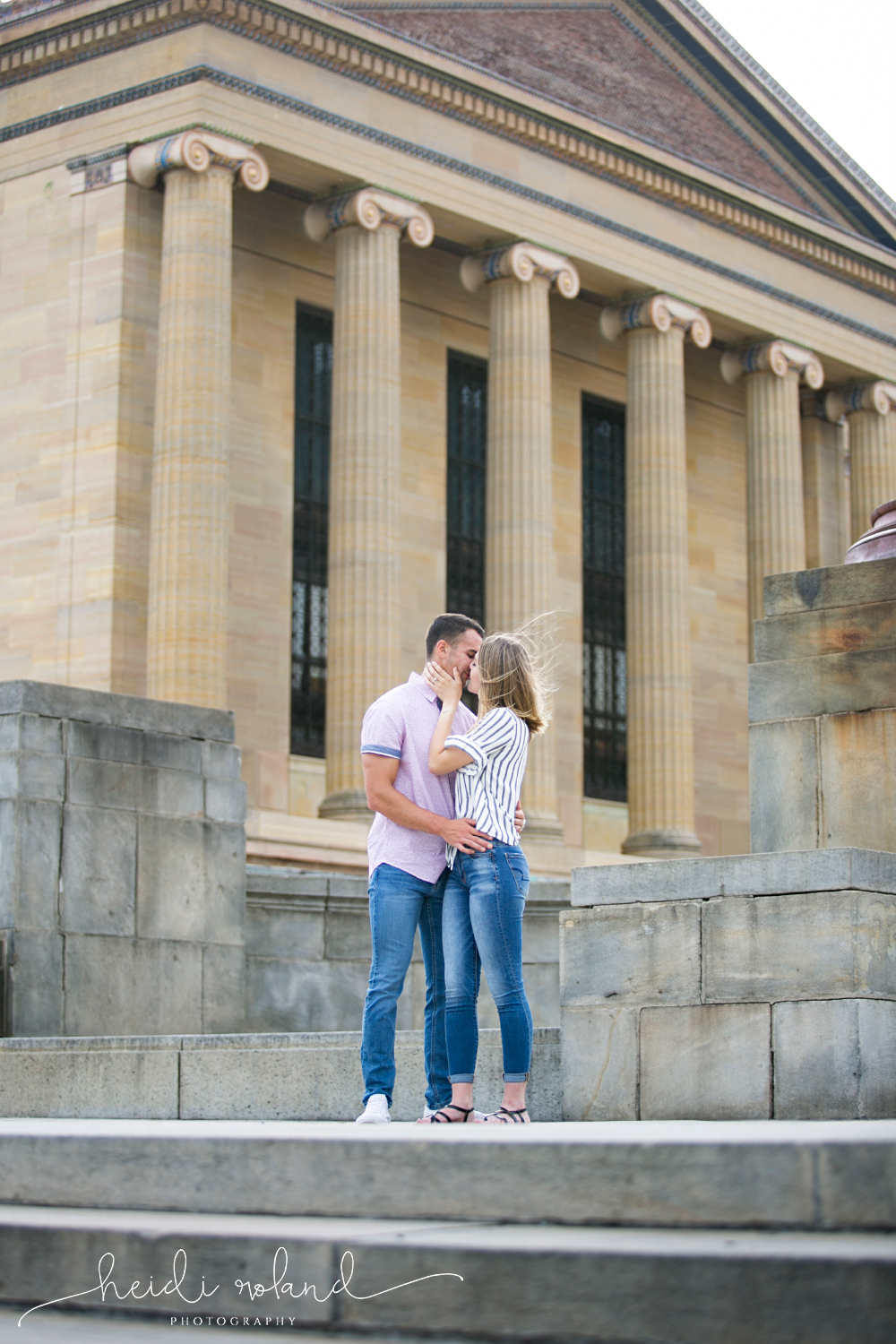 Summer Engagement Session at Philadelphia Museum of Art jeans and t-shirt