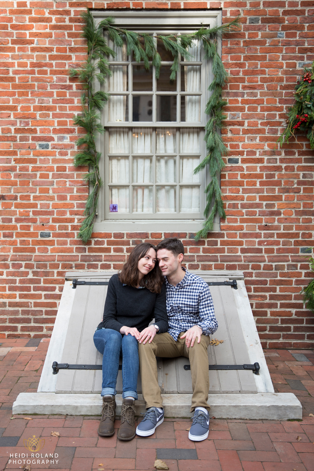 Winter Engagement session with garland 