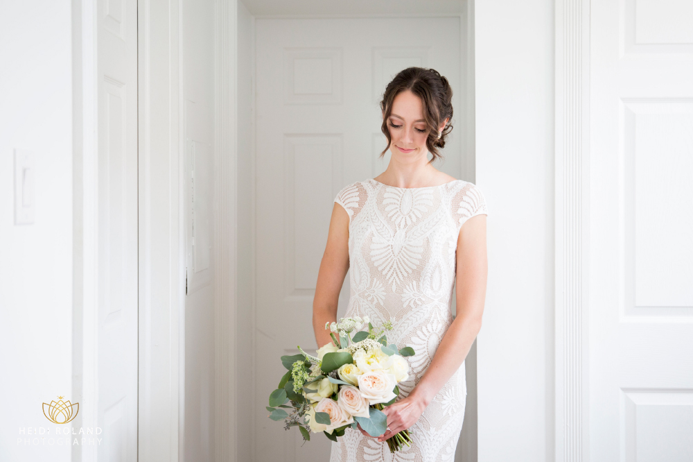 bridal portait with rose bouquet
