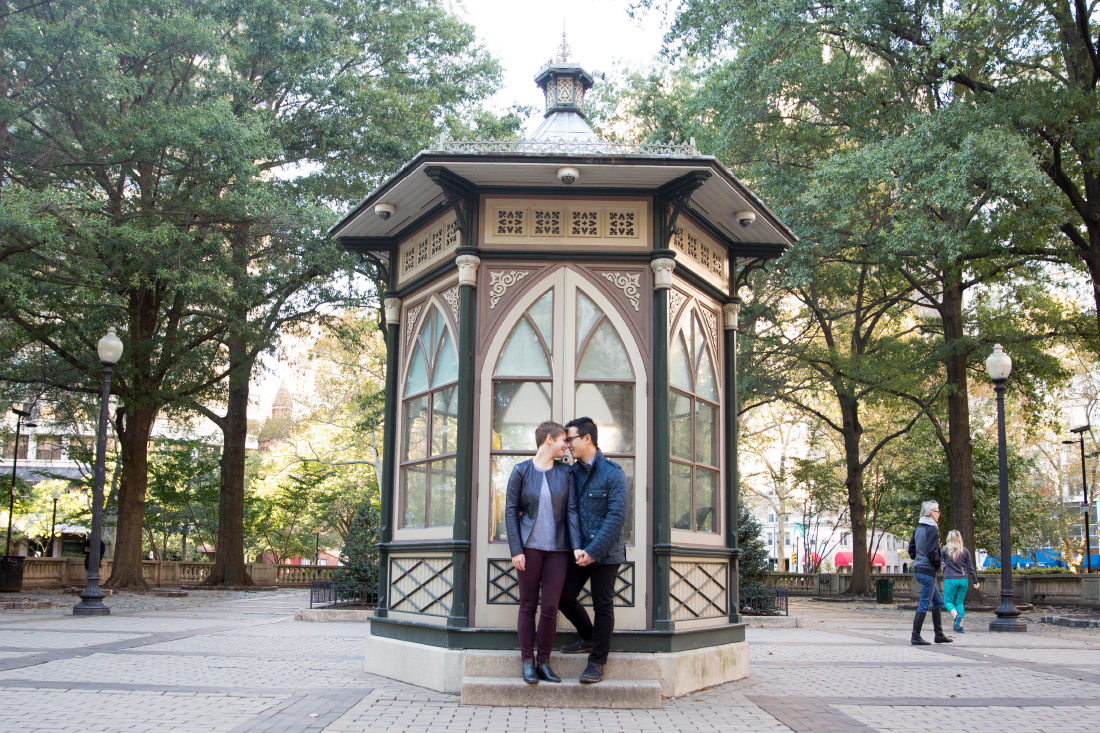 Rittenhouse Square engagement session photos Philly