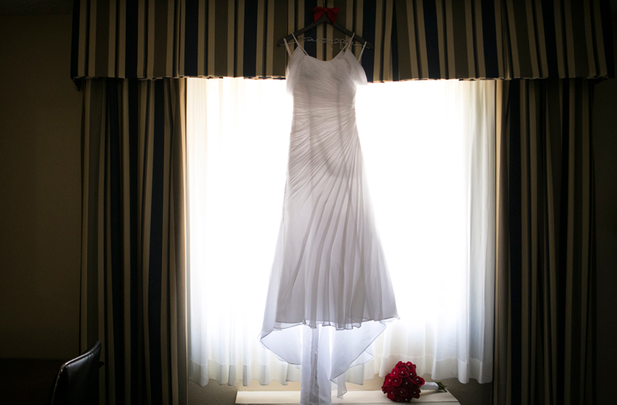 Golden Gates Wedding, Philadelphia Wedding, Heidi Roland Photography, getting ready, Dress photo, wedding flowers
