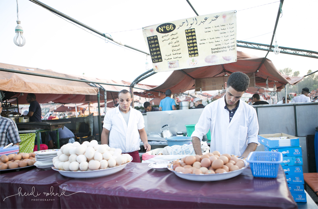 Jemaa el-Fna food stalls, egg and potato sandwich, Marrakech food tour, Heidi Roland Photography