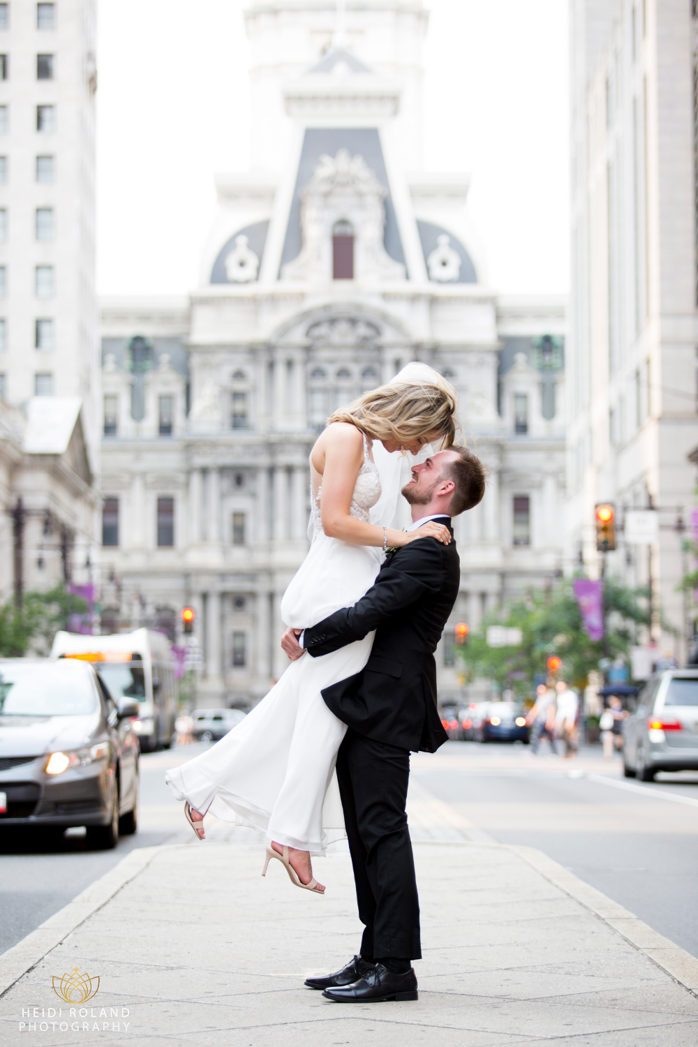 Philadelphia city Hall wedding photos